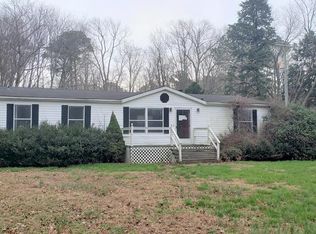 25 Deep Water Ln, Reedville, VA 22539