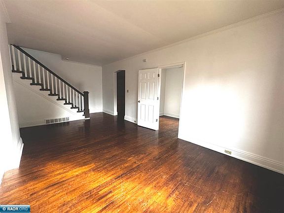 4th image of 521 10th St S