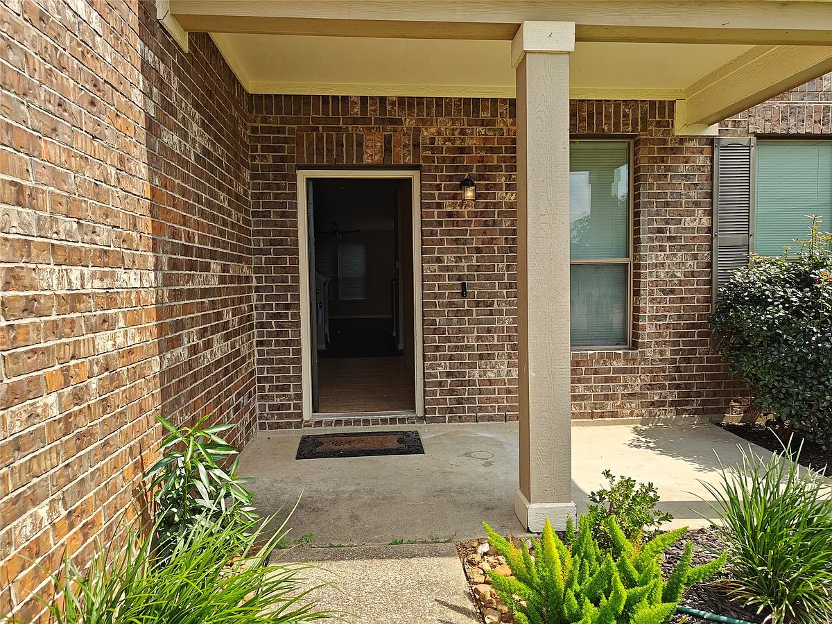 Building Photo - 7915 Moss Springs Ct