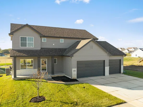 8807 Legacy St, Papillion, NE 68046