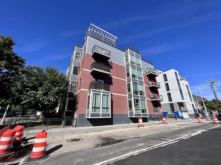 340 Adams St NE #302 — Photo 47