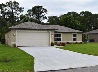 704 SW 4th Ter, Cape Coral, FL 33991