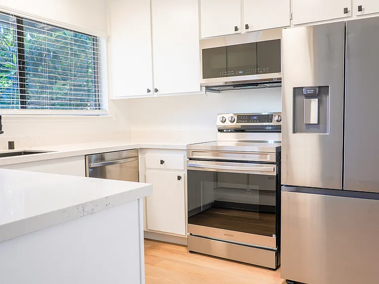 1807 Novato Blvd #G — Photo 8