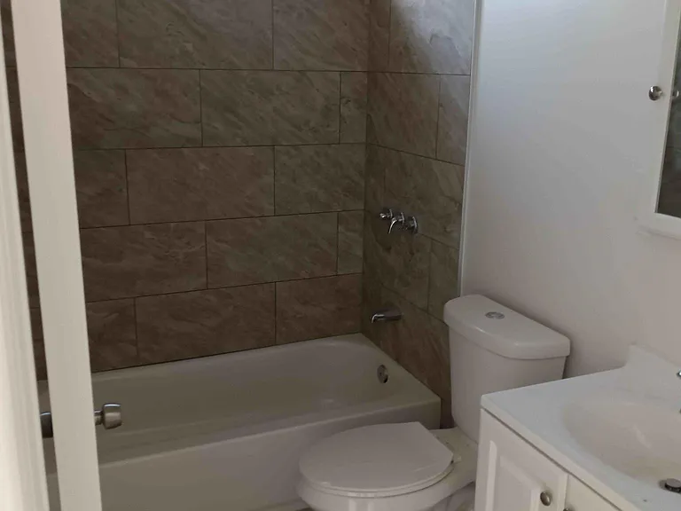 1514 Ewing St — Photo 7