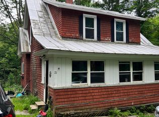 21 High St, Bingham, ME 04920