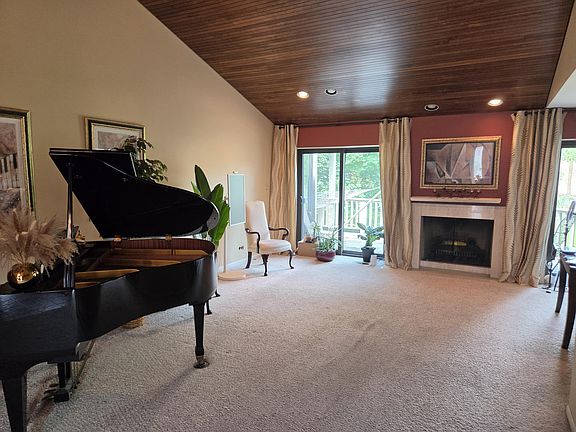 3rd image of 7229 Creeks Bend Dr