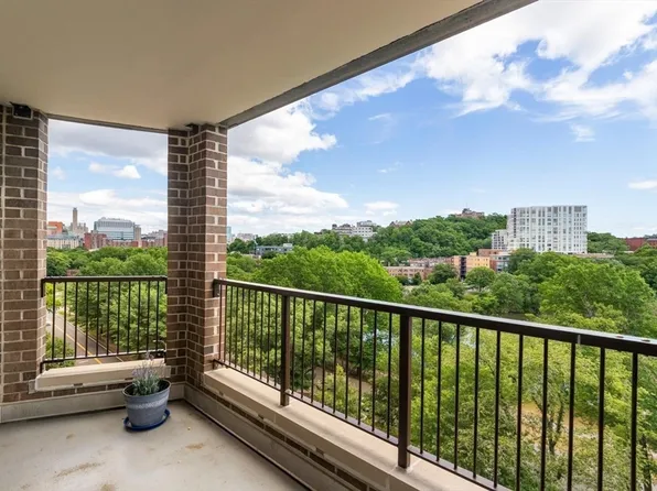 77 Pond Ave APT 901, Brookline, MA 02445