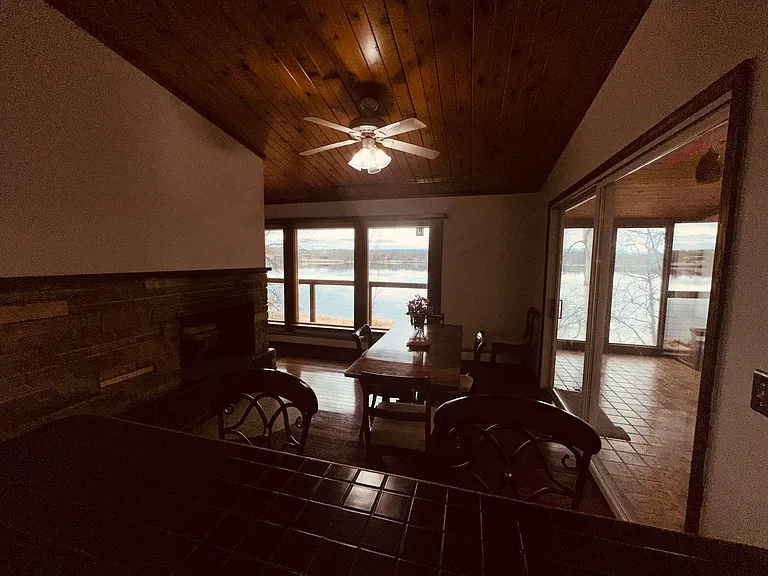 1051 N Northshore Dr #1 — Photo 7