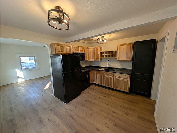 4th image of 2712 Lincoln Ave