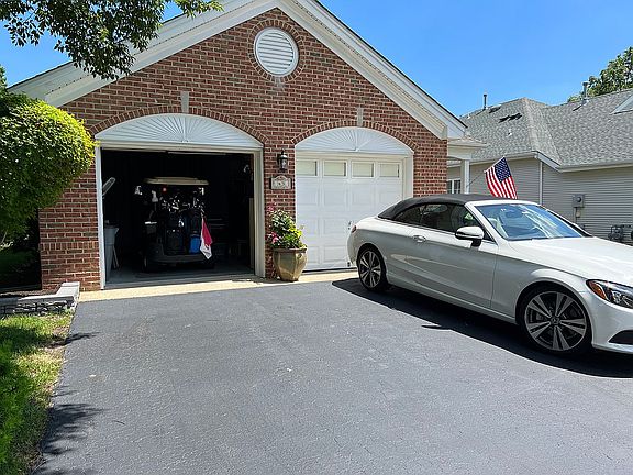 2nd image of 43 Goldensprings Dr