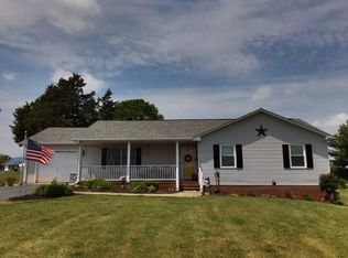 221 Ben Annie Rd, Gretna, VA 24557