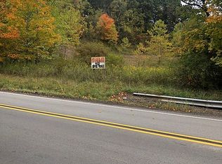 3205 Milligantown Rd, Lower Burrell, PA 15068