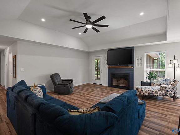 4th image of 108 Stavemill Cir