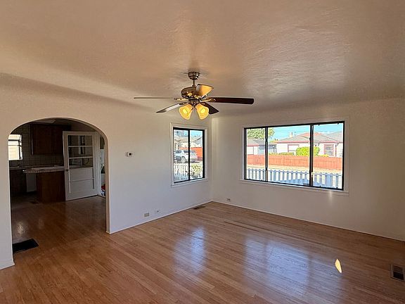 2nd image of 1426 Hilby Ave