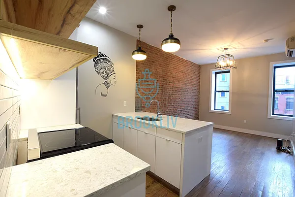 Rented by null | media 14