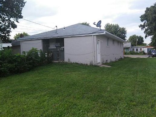 2nd image of 2135 Myrtle Ave
