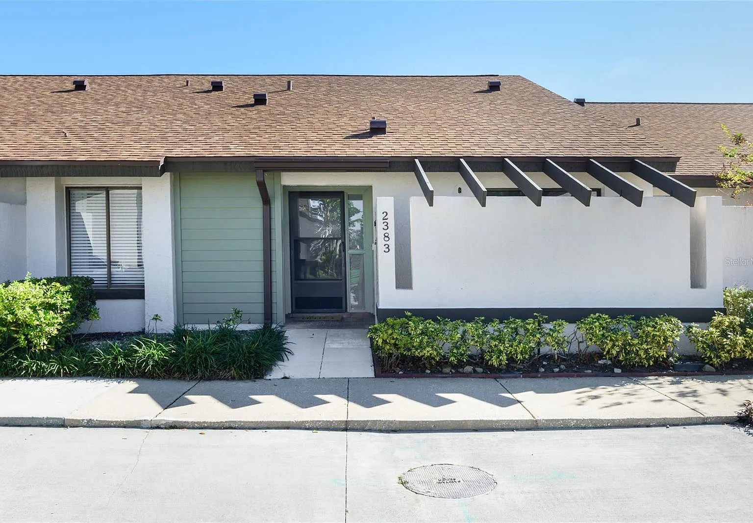 2383 Sun Valley Cir — Photo 1