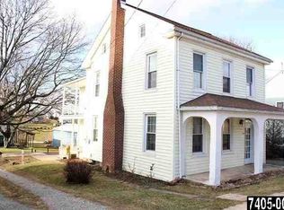 10 N Main St, Jacobus, PA 17407