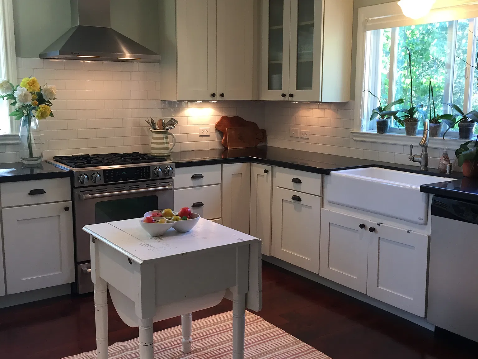 3 bed, 1231 sqft, $3,050 — Photo 1