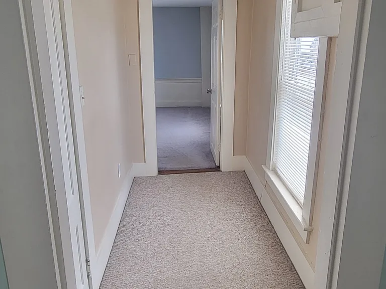 68 Pleasant St #4A — Photo 4