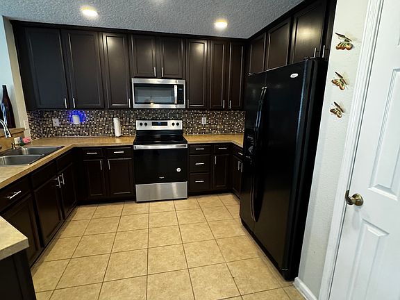 2nd image of 1052 N Black Cherry Dr