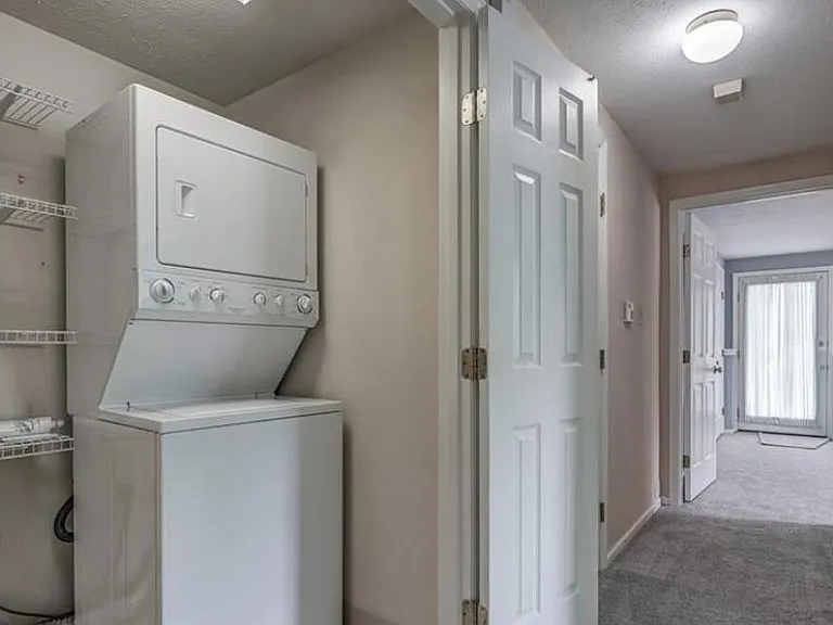 7600 Portadown Ct — Photo 12