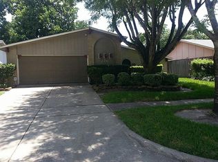 2711 Hummingbird Ln, Humble, TX 77396