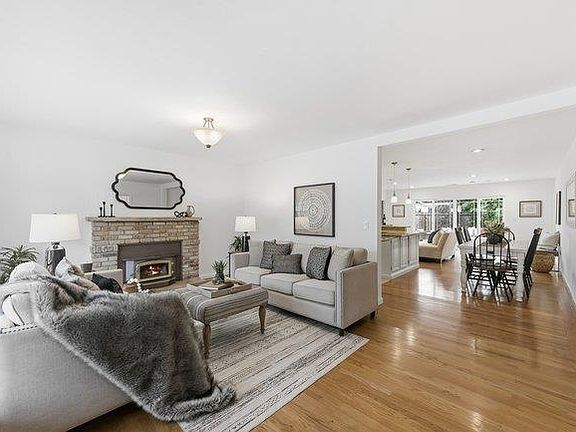 4th image of 1014 King St