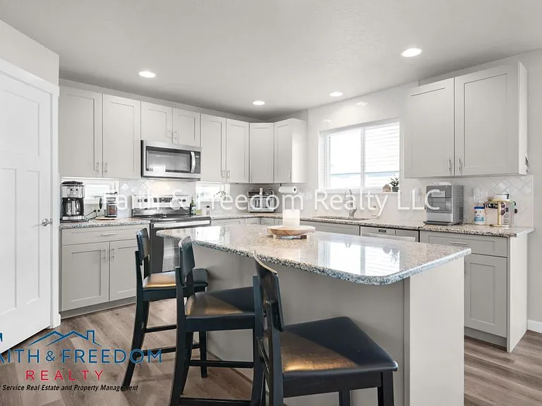 4918 Wolf Moon Dr — Photo 7