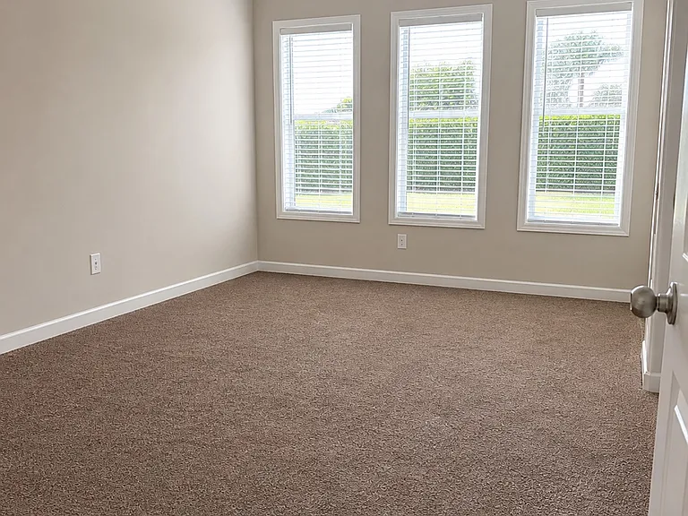 6010 Ellington Cv — Photo 15