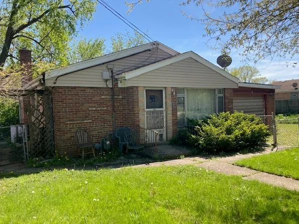 4649 152nd St, Oak Forest, IL 60452