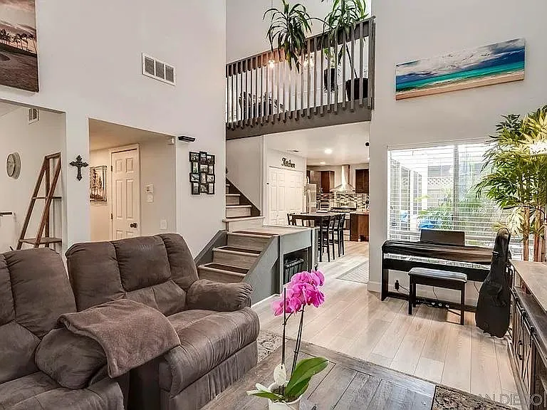 9022 Flanders Dr — Photo 4