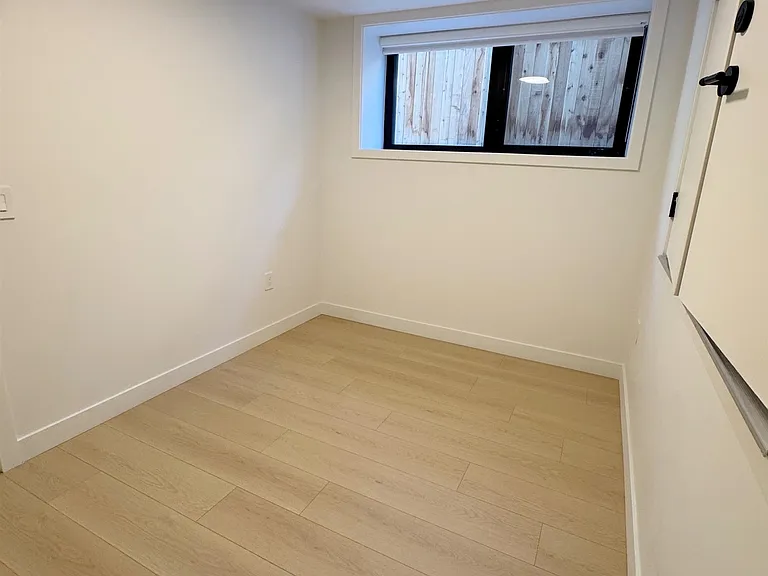 6575 Lime St #BASEMENT — Photo 7