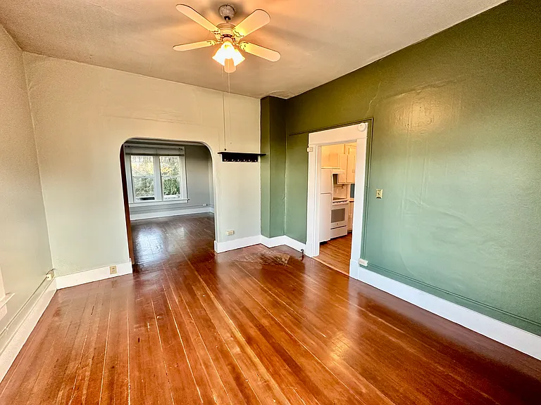 1153 Franklin St — Photo 27