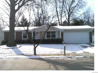 12622 Glenlea Dr, Maryland Heights, MO 63043