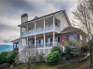 649 High Quarry Rd, Hendersonville, NC 28791