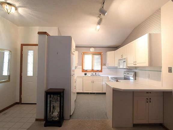 2nd image of 6297 Springmont Dr #28