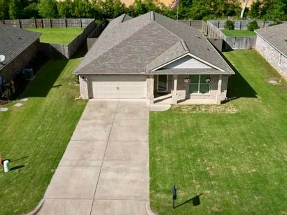 5th image of 1123 SW Colonial Dr