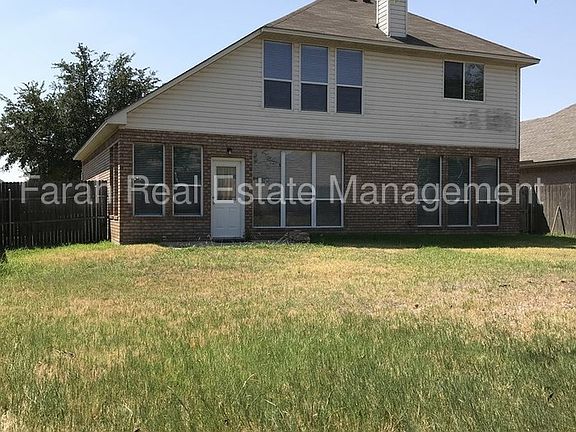 2nd image of 5924 Silver Sage Ln