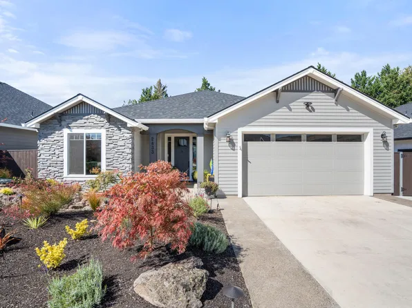 2833 Caldera Ln, Medford, OR 97504