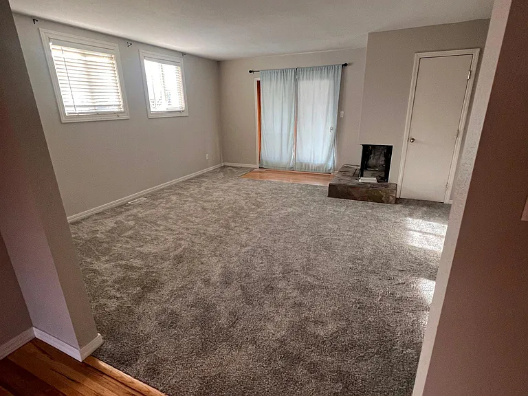 3616 Leeds Ln — Photo 11