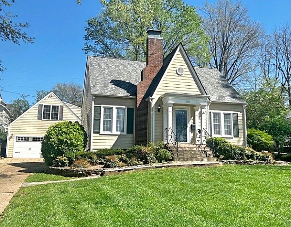 1st image of 168 W Glenwood Dr