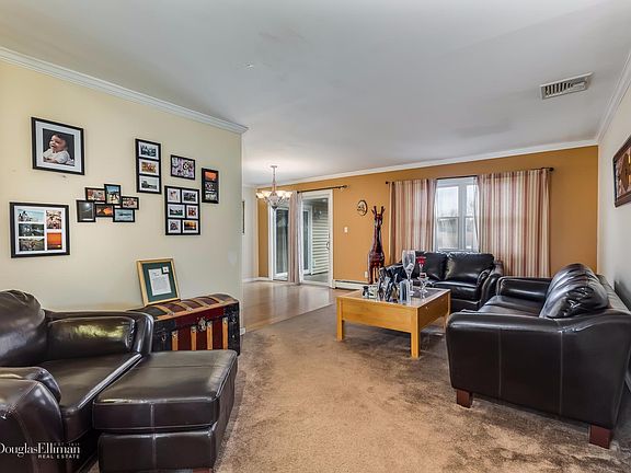 4th image of 127 Chatham Dr
