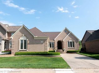 7789 Glacier Club Dr, Washington, MI 48094