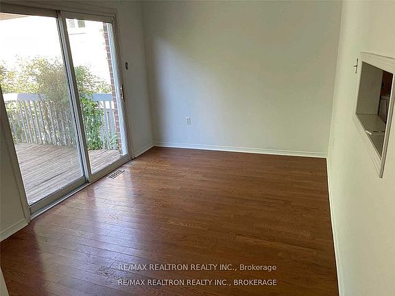 4th image of 158 Taylor Dr