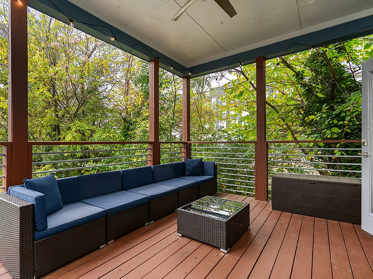 753 Fraser St SE — Photo 40