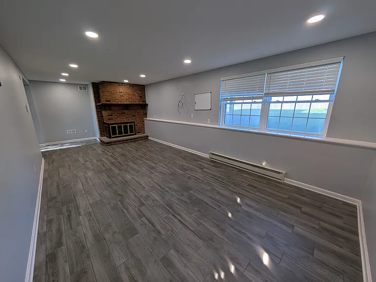 4571 Roundtree Rd — Photo 20
