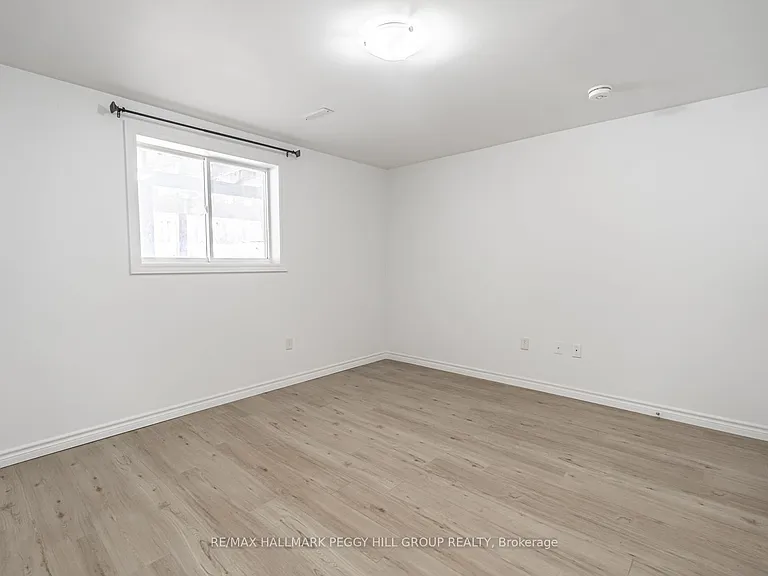 9 Kestrel Ct #LOWER — Photo 7