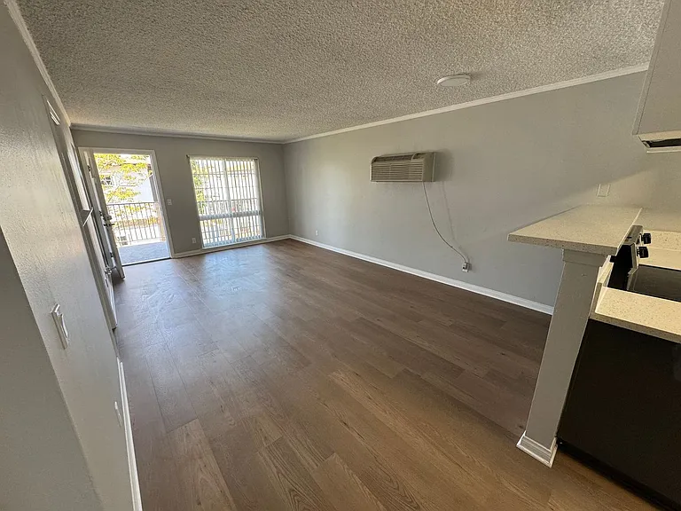 Villa Del Sol Apartments — Photo 123