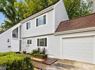 1488 Roundleaf Ct, Reston, VA 20190